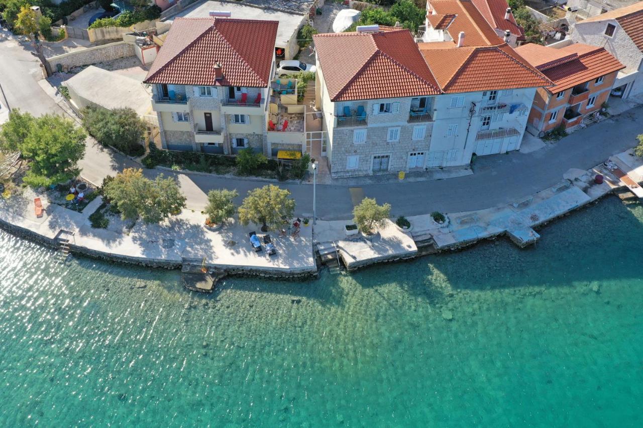 Apartments Babin Vinisce Exterior foto