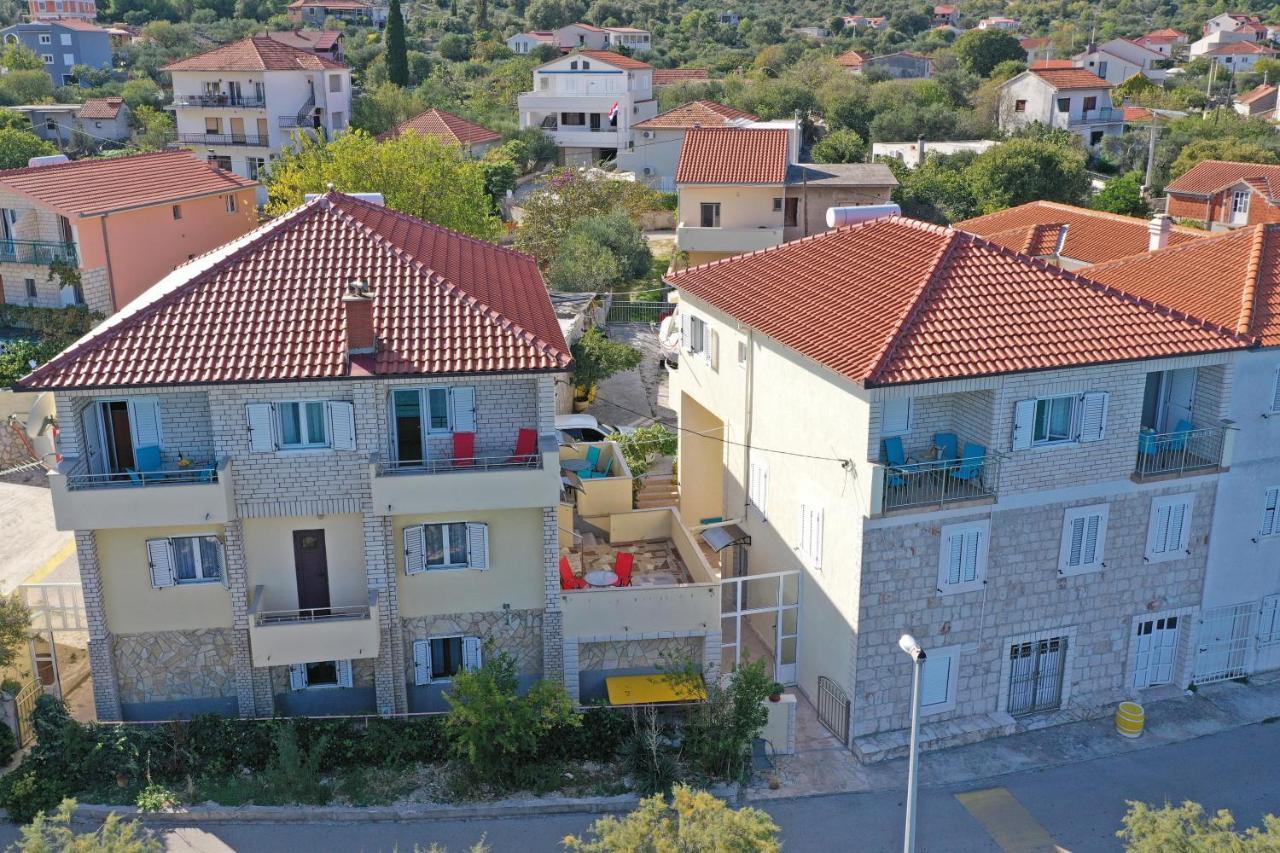 Apartments Babin Vinisce Exterior foto