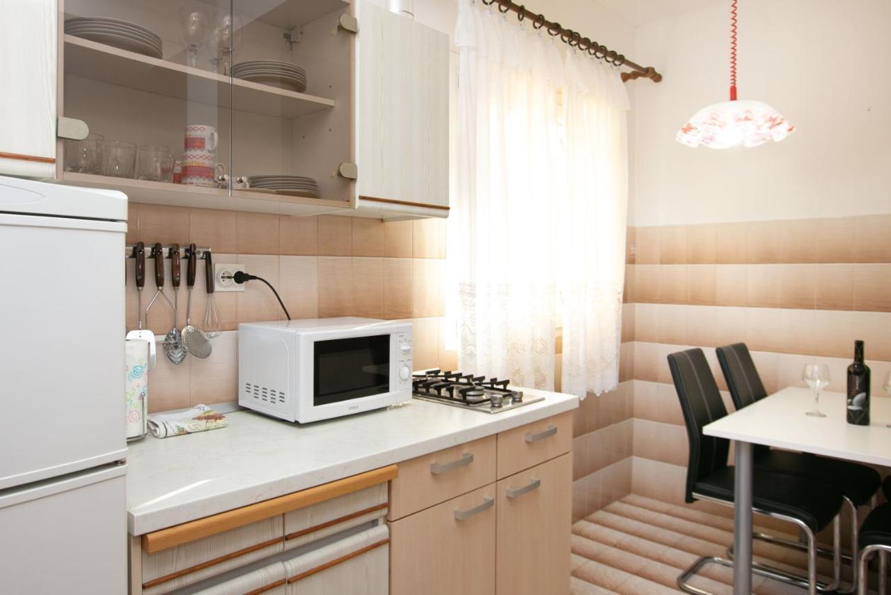 Apartments Babin Vinisce Exterior foto
