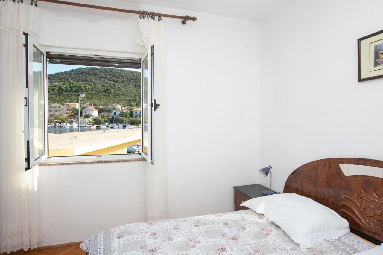 Apartments Babin Vinisce Exterior foto