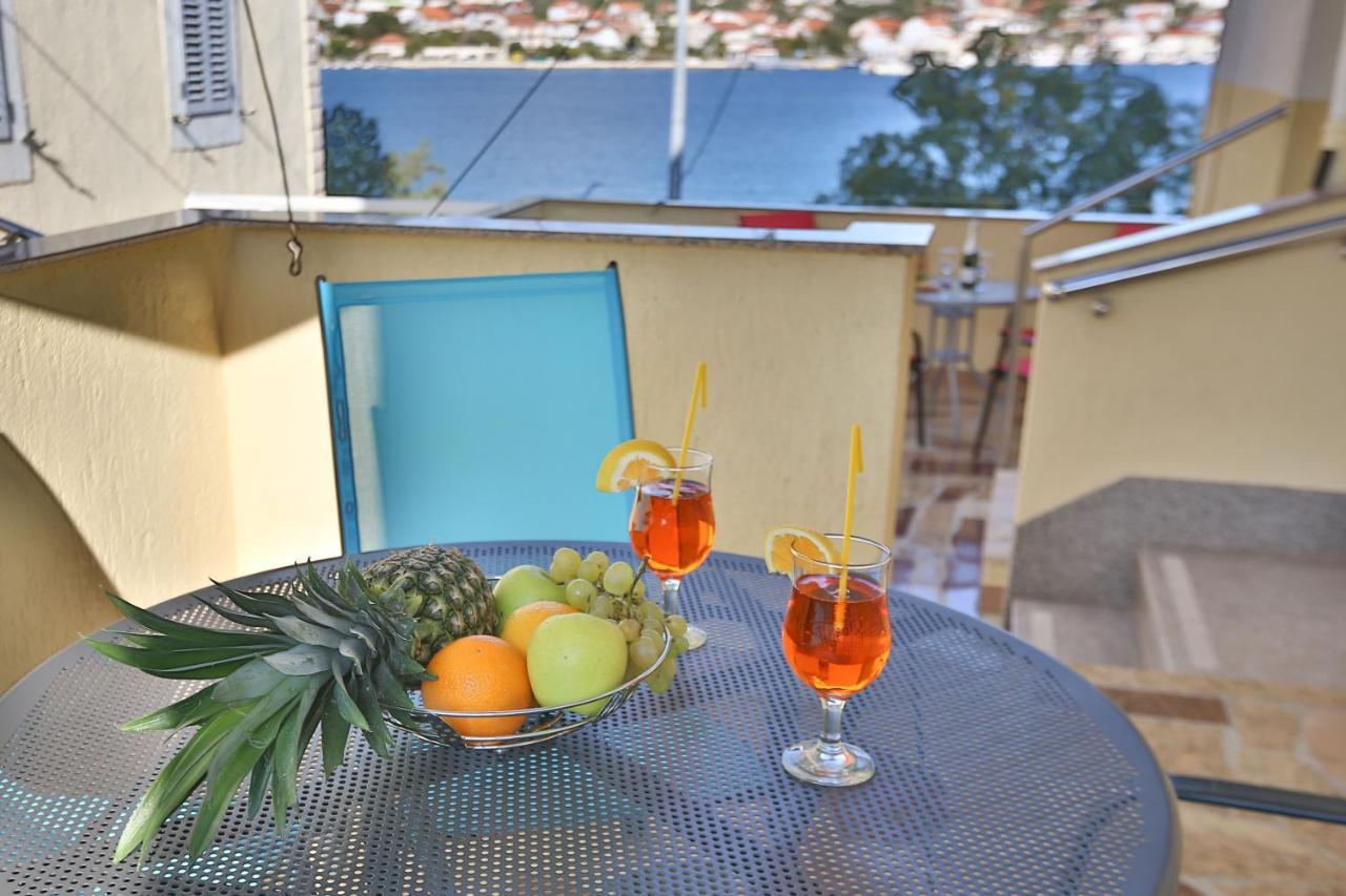 Apartments Babin Vinisce Exterior foto