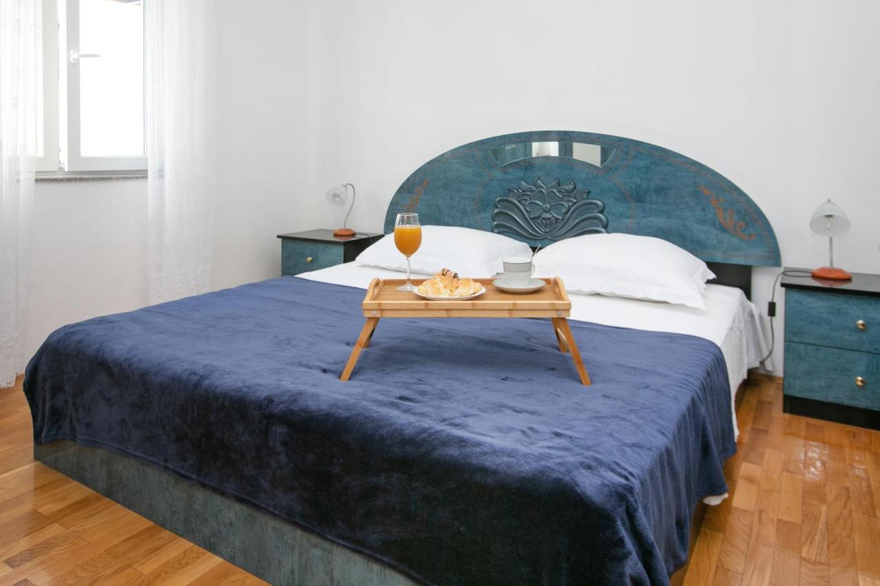 Apartments Babin Vinisce Exterior foto